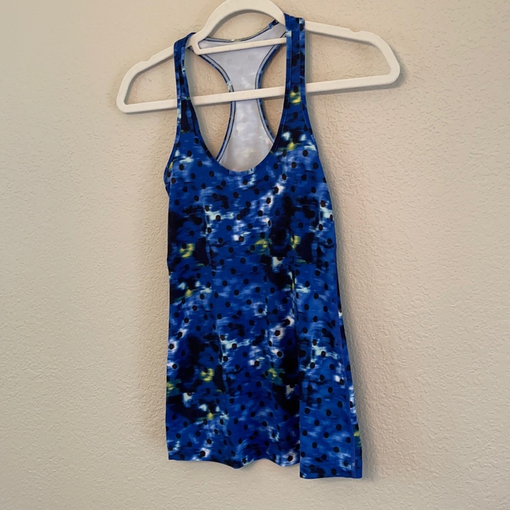 Lululemon Size 6 Cool Racerback Tank